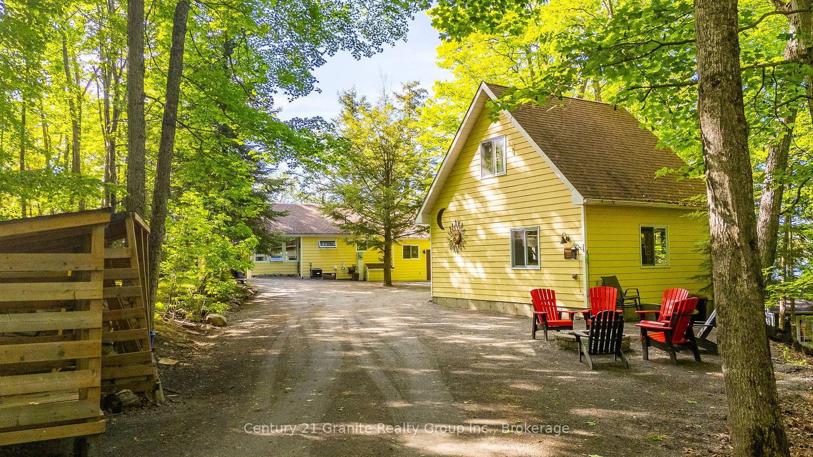 1075 Wampum Road • Dysart et al, ON photo 2