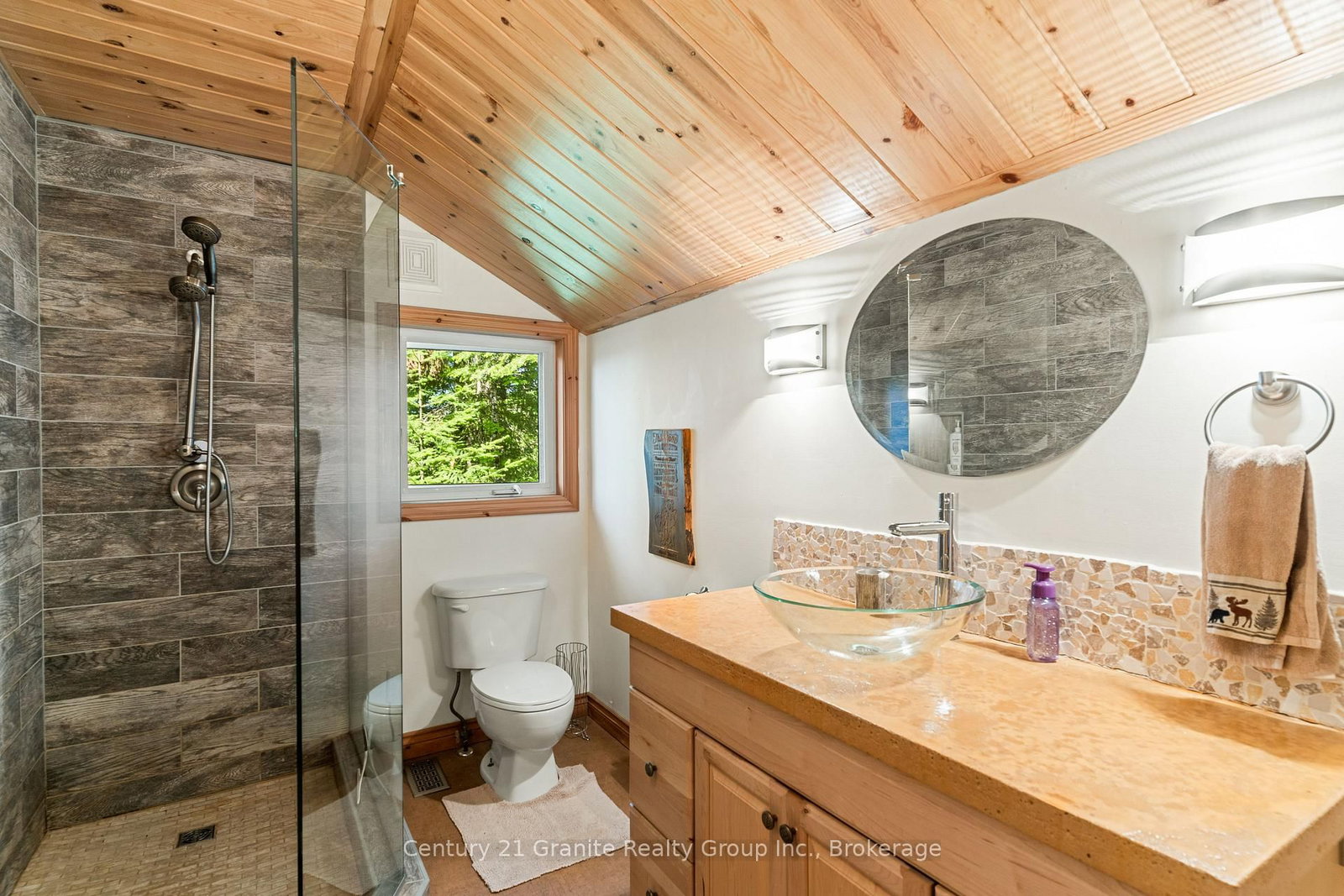 1075 Wampum Road • Dysart et al, ON photo 20