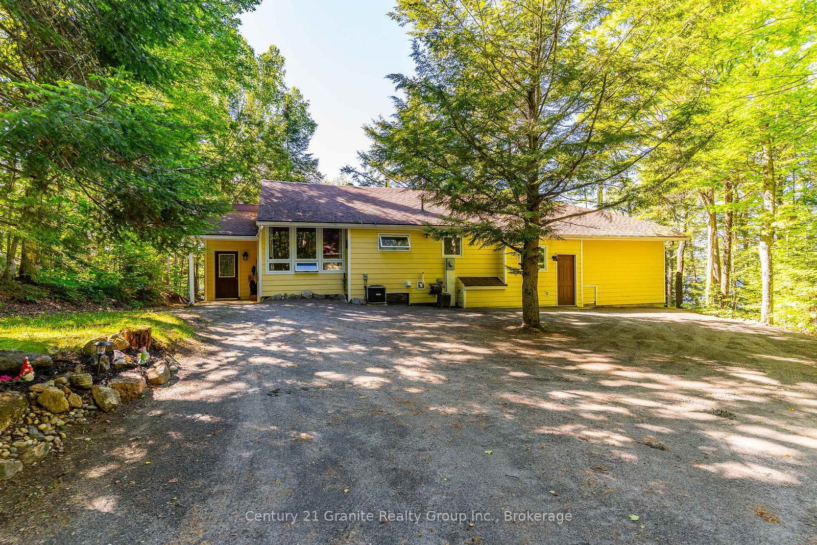 1075 Wampum Road • Dysart et al, ON photo 3