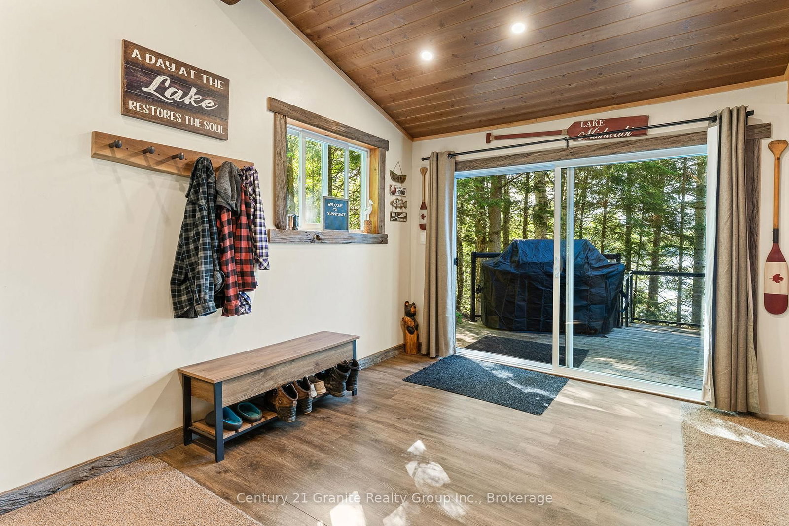 1075 Wampum Road • Dysart et al, ON photo 5