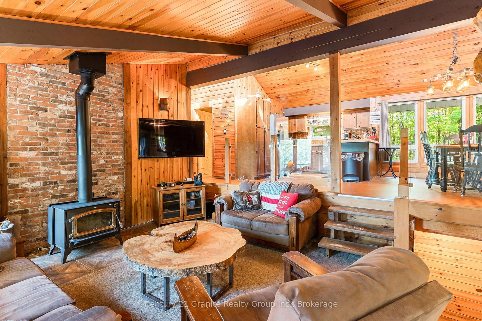 1075 Wampum Road • Dysart et al, ON photo 7