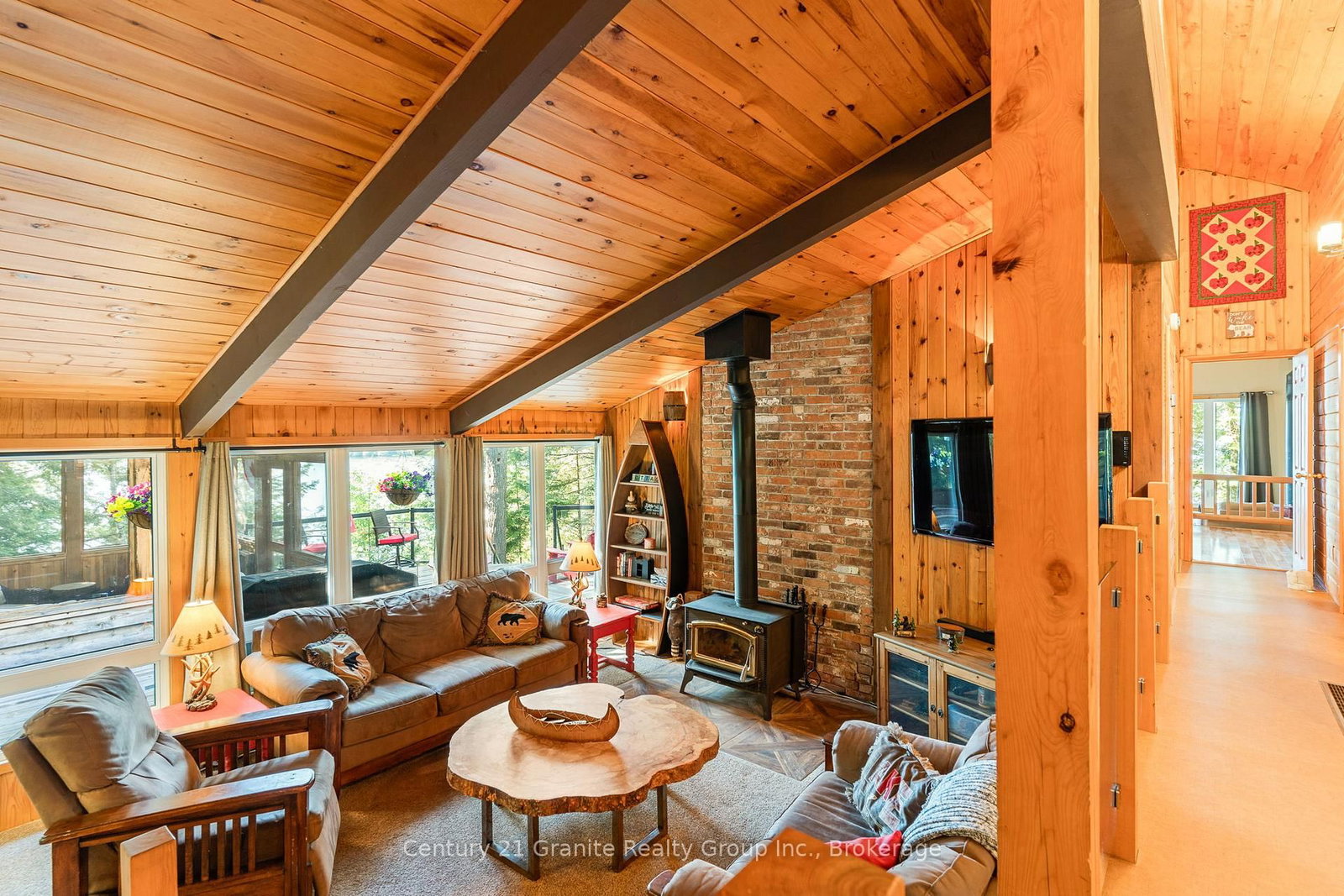 1075 Wampum Road • Dysart et al, ON photo 9