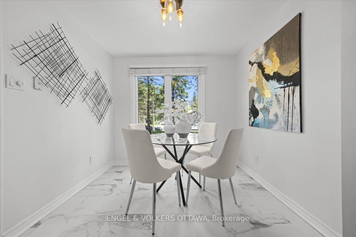 34 Viewpointe Private • Ottawa, ON photo 13