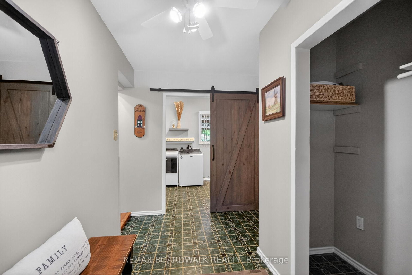 6963 Marco Street • Ottawa, ON photo 11