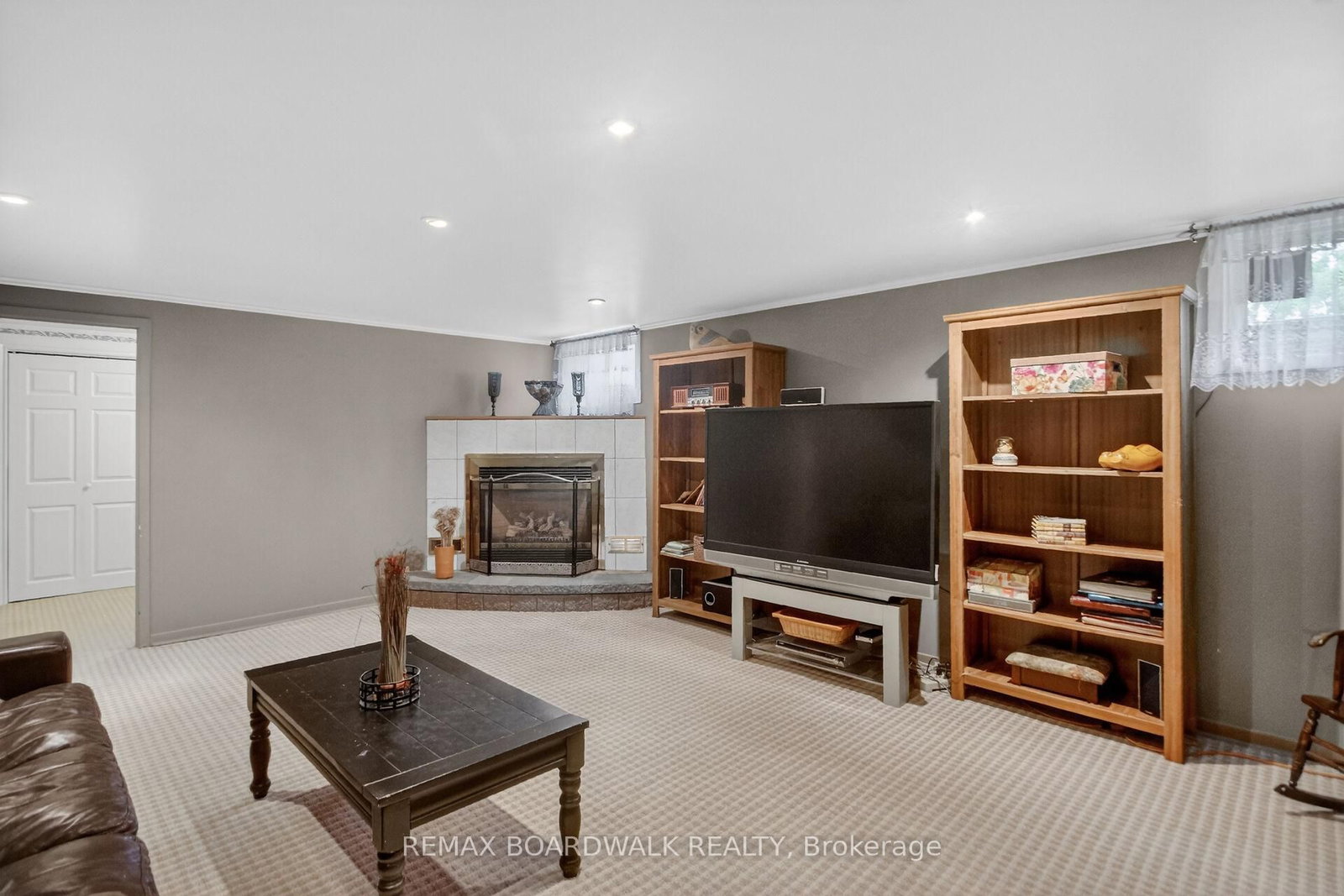 6963 Marco Street • Ottawa, ON photo 4