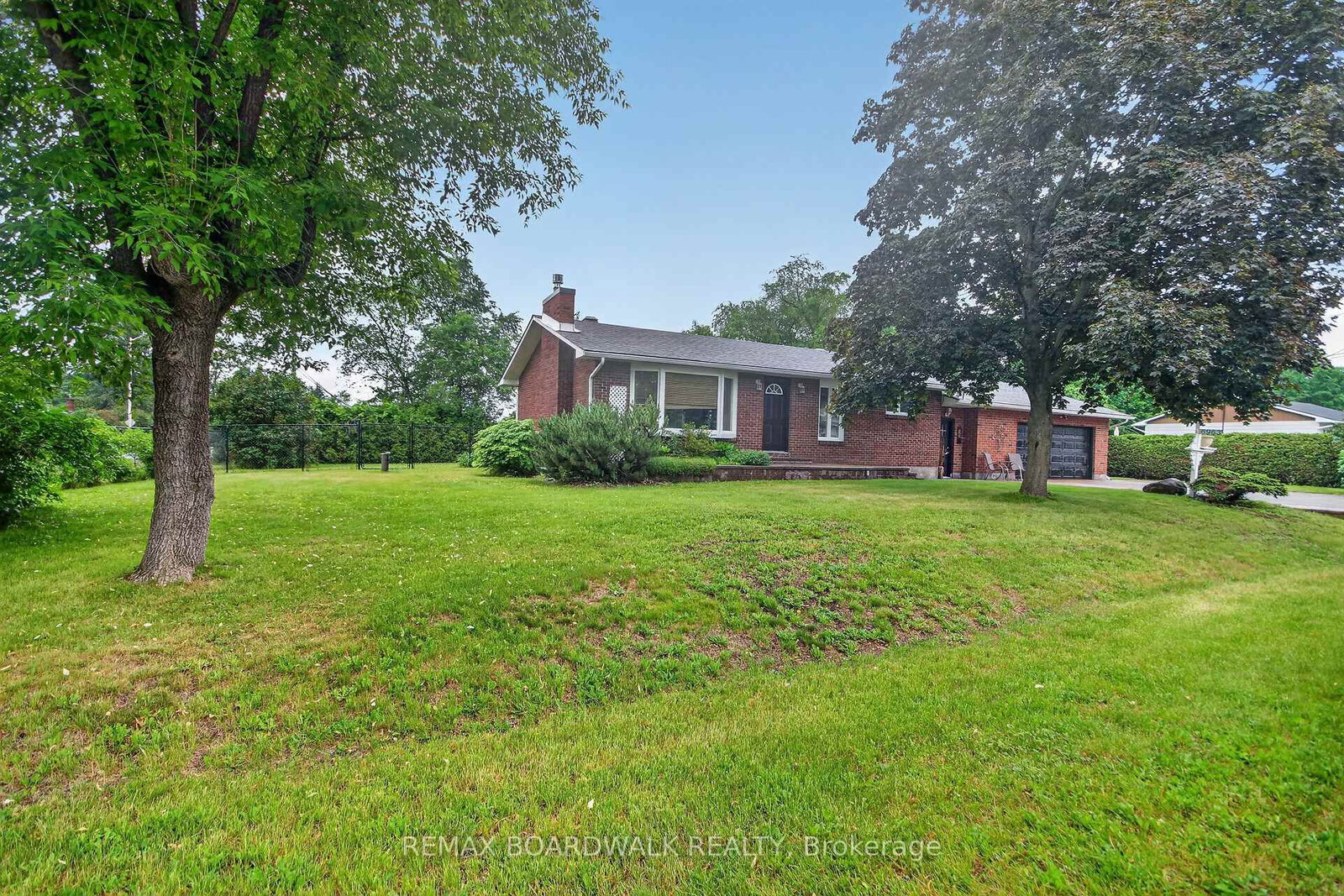 6963 Marco Street • Ottawa, ON photo 6