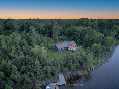 2747 Moore Bay