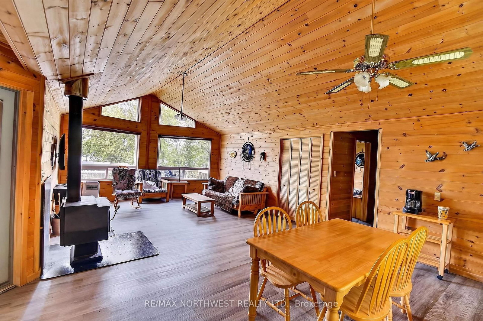 2747 Moore Bay • Sioux Narrows-Nestor Falls, ON photo 3