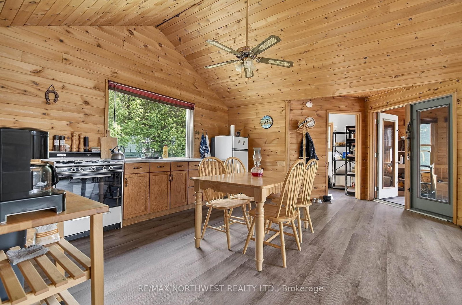 2747 Moore Bay • Sioux Narrows-Nestor Falls, ON photo 4