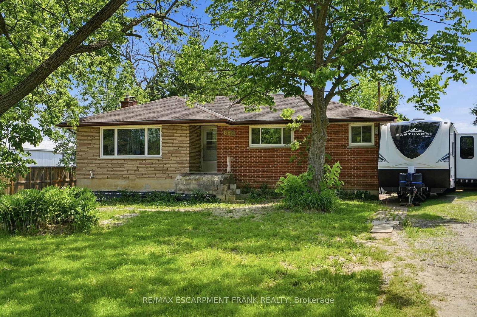 589 Glover Road, Hamilton, ON