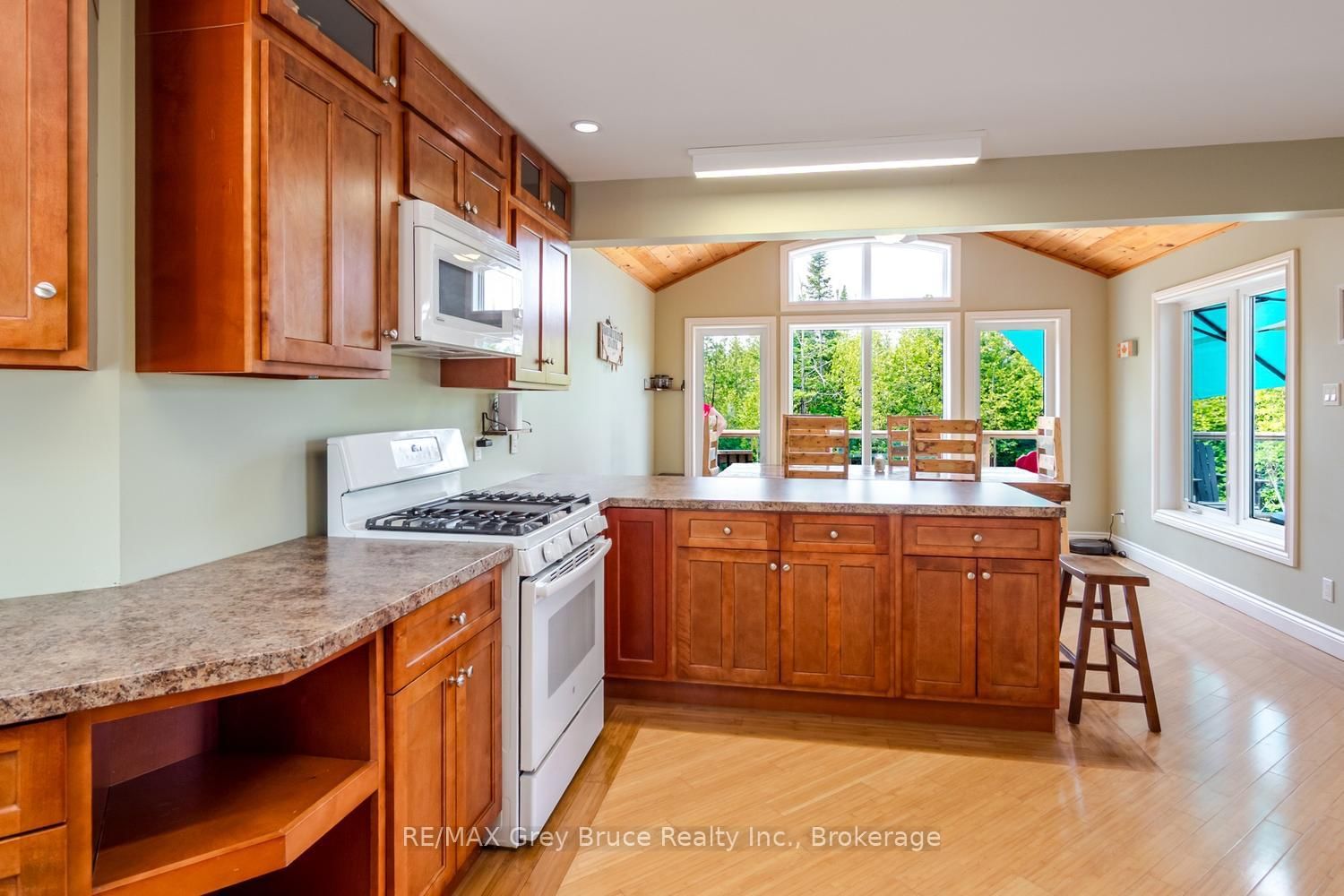 37 Paradise Drive • Northern Bruce Peninsula, ON photo 20
