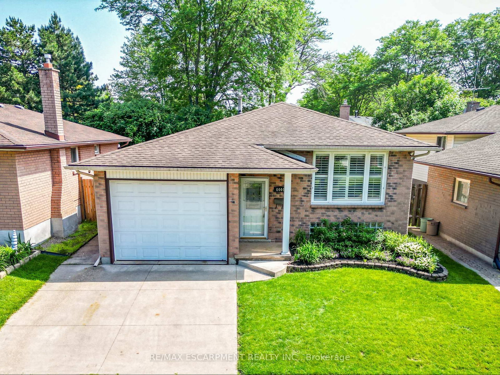 6444 Armstrong Drive • Niagara Falls, ON photo 1