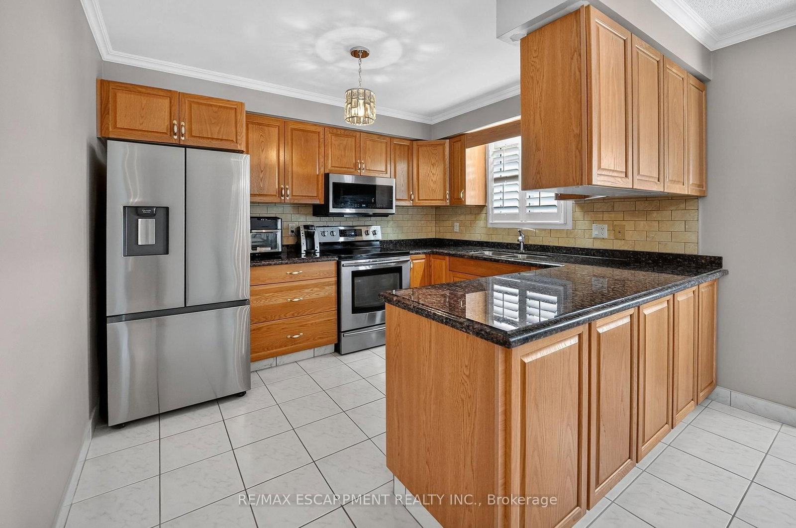 6444 Armstrong Drive • Niagara Falls, ON photo 8