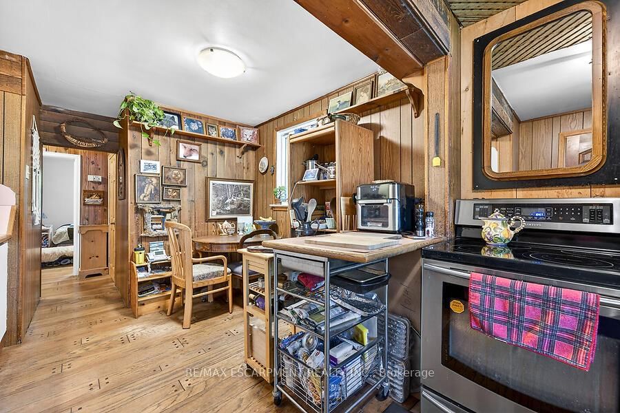 104 Teal Avenue • Hamilton, ON photo 11