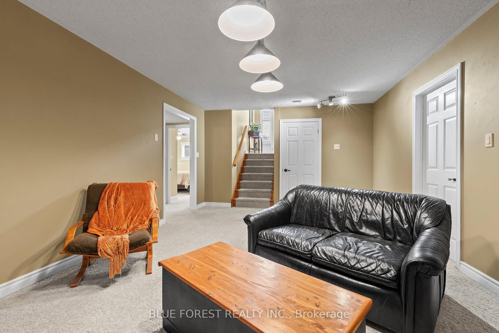 29 Village Gate Crescent • Thames Centre, ON photo 27