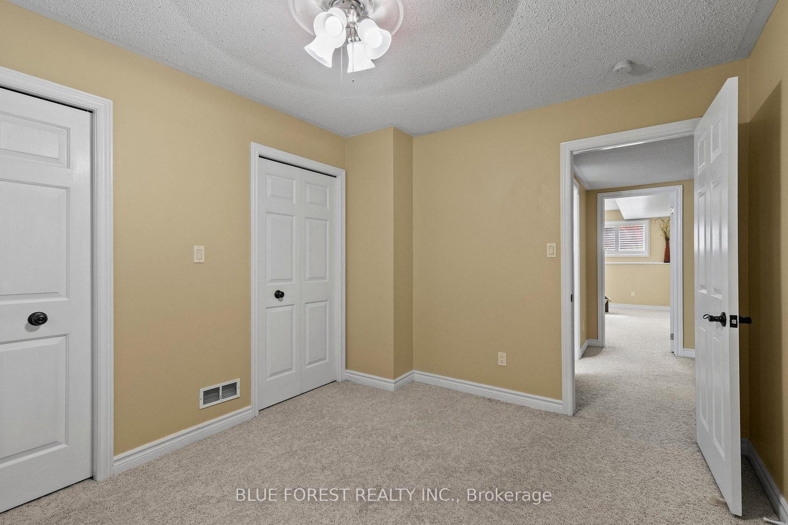 29 Village Gate Crescent • Thames Centre, ON photo 31