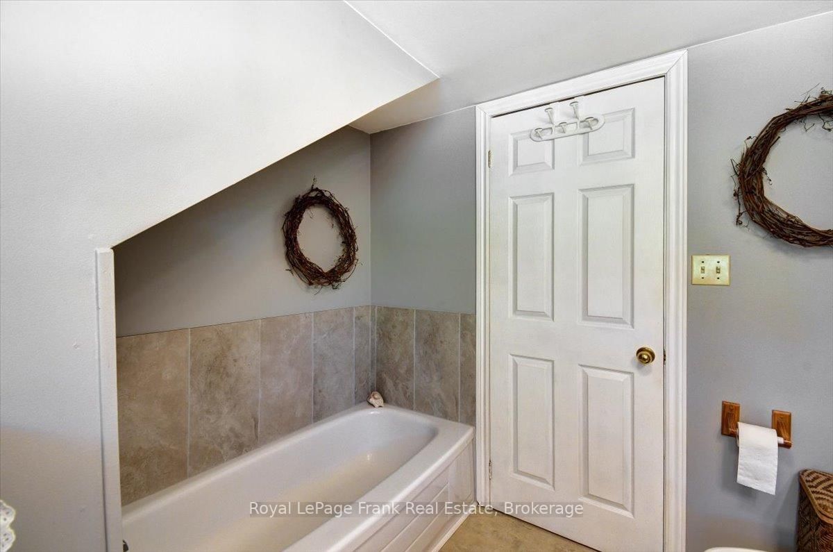 2523 Old Hastings Road • Coe Hill, ON photo 37