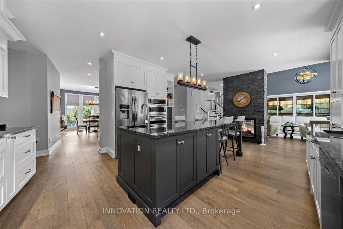 332 Carp Highlands Court • Carp, ON photo 11