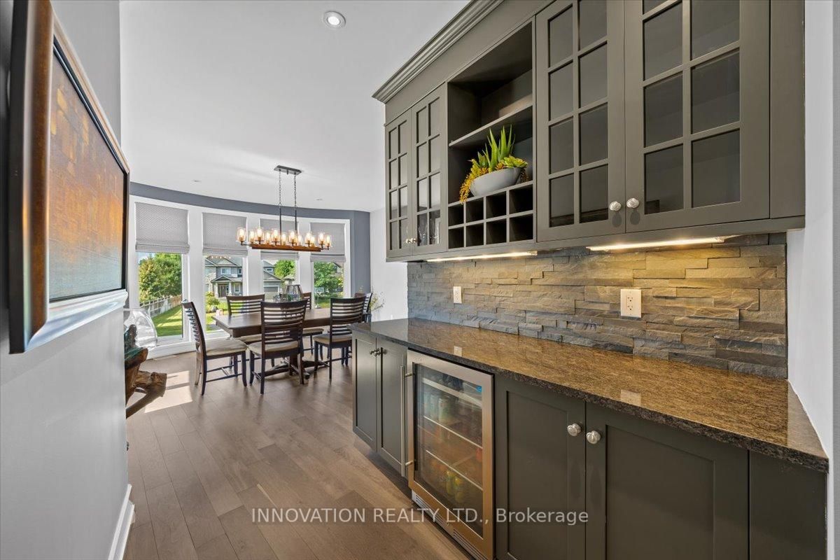 332 Carp Highlands Court • Carp, ON photo 13