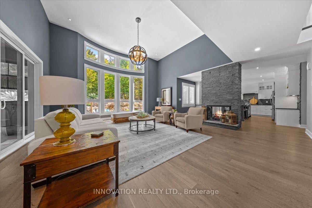 332 Carp Highlands Court • Carp, ON photo 4