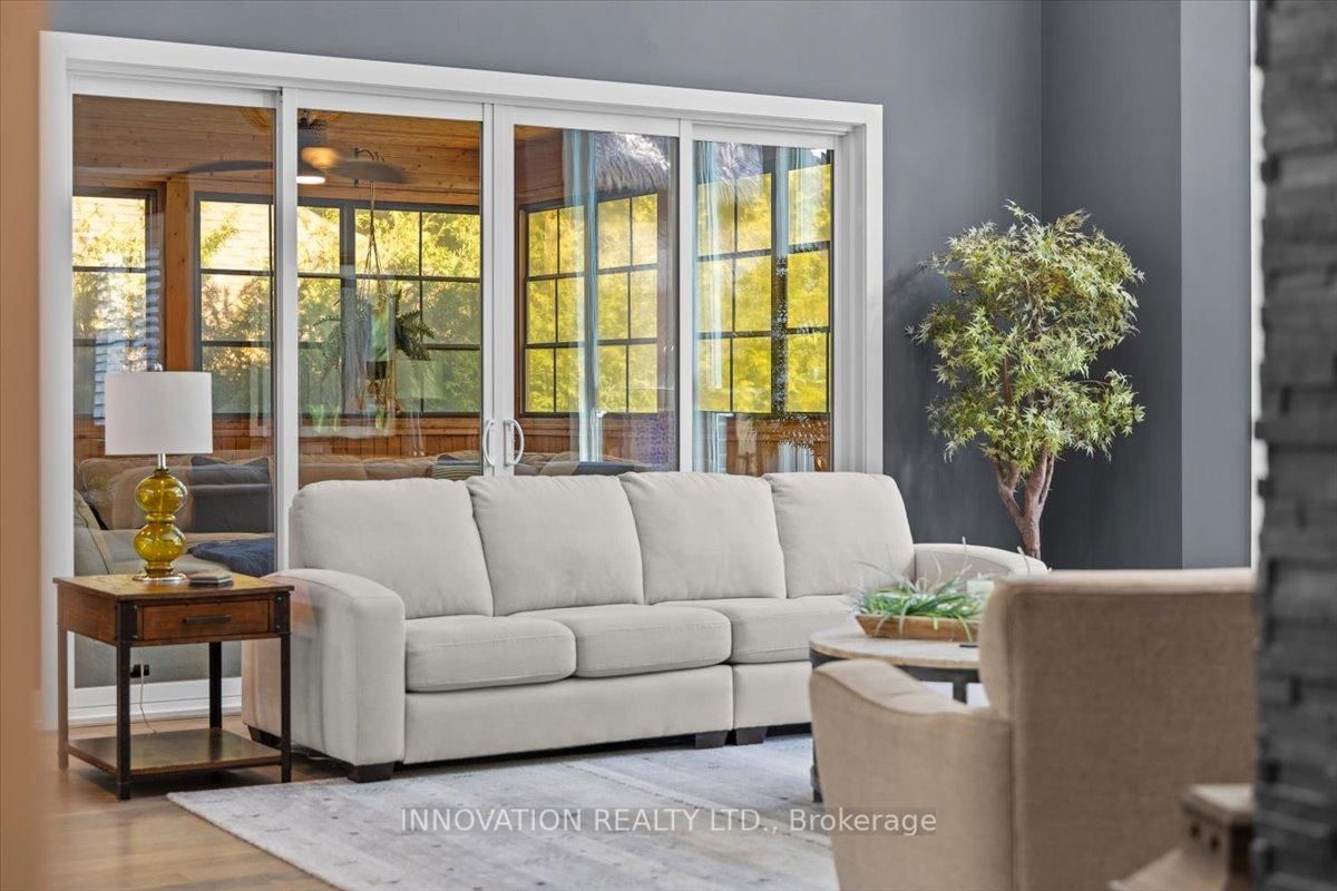332 Carp Highlands Court • Carp, ON photo 8