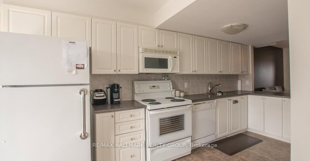 33 - 330 Cresthaven Drive