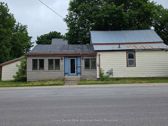 21 Peter Street S