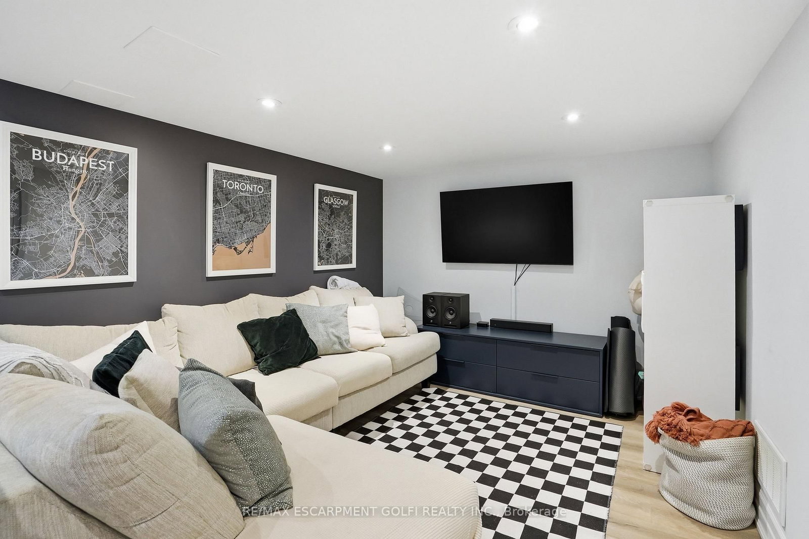 39 BELLHOUSE Avenue • Brantford, ON photo 28
