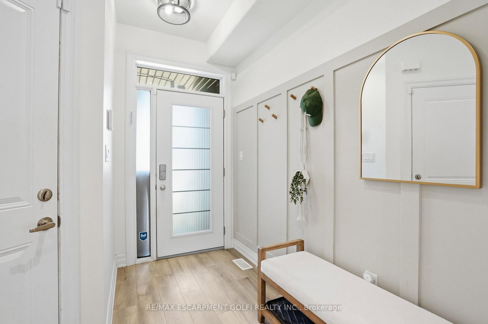 39 BELLHOUSE Avenue • Brantford, ON photo 3