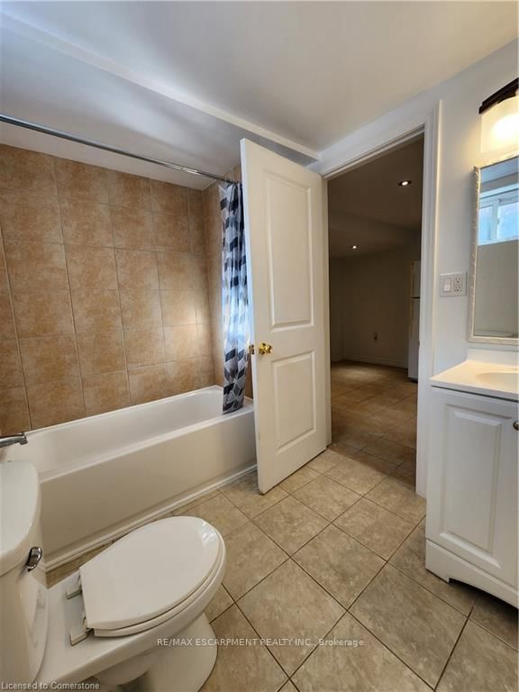 26 Stewart Avenue, Unit Lower
