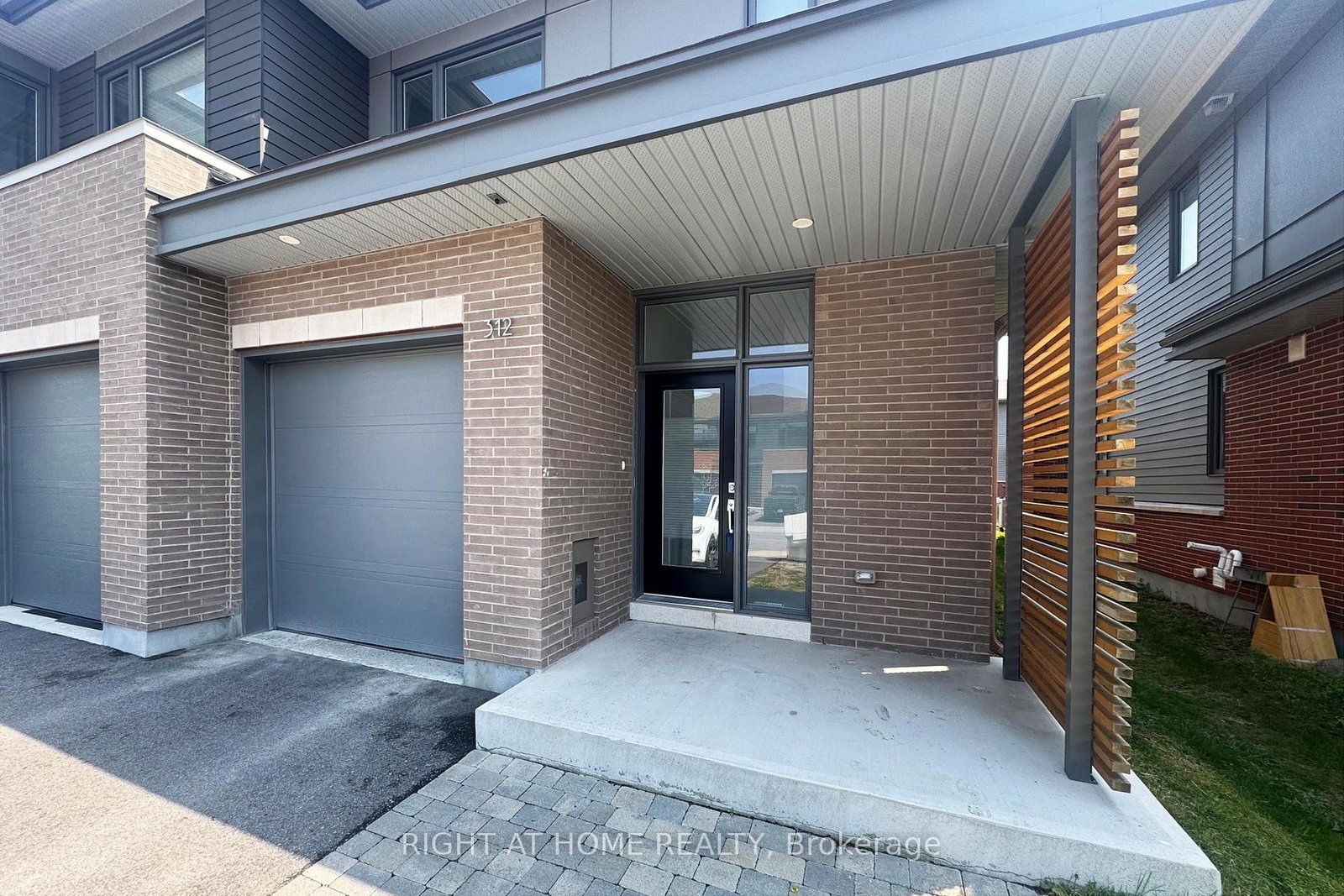 312 WIGWAS Street, Ottawa 2