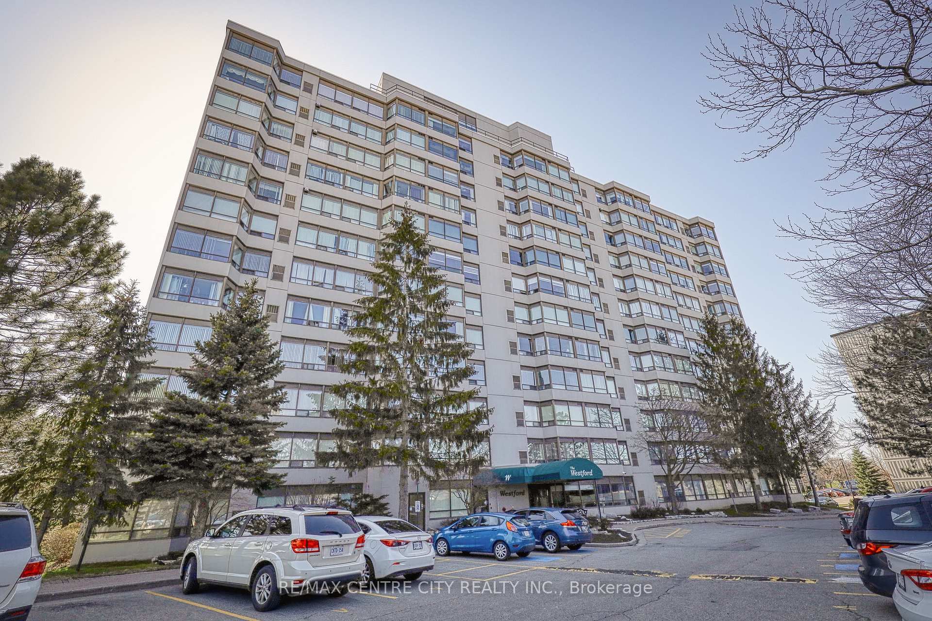 744 Wonderland Road S, Unit 602