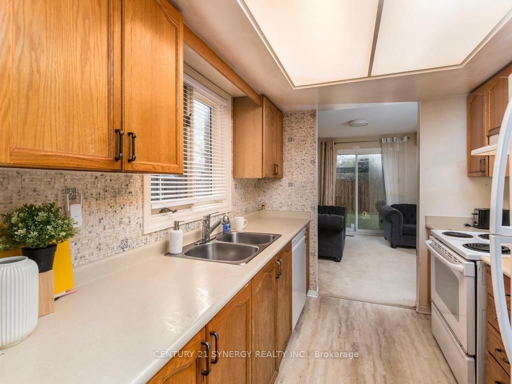 1 Winnegreen Court • Ottawa, ON photo 11