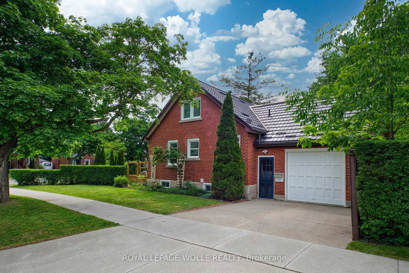 5 Brentwood Avenue