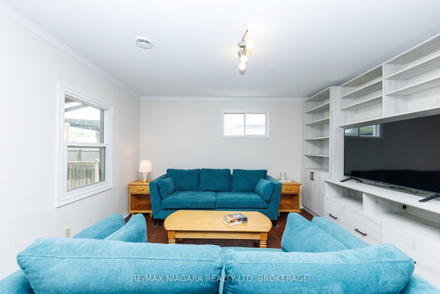 3 PHELPS Street