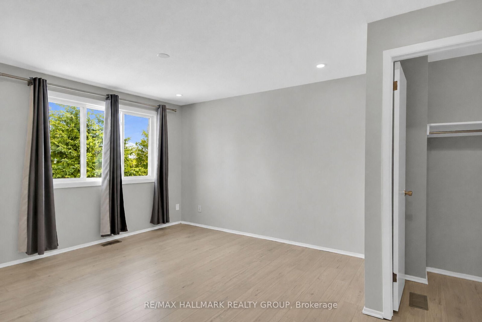 13 Coolspring Crescent • Ottawa, ON photo 11