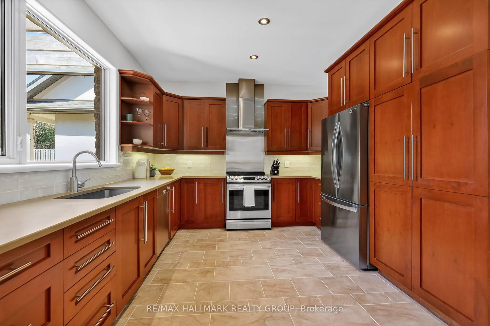 1934 Lenester Avenue • Ottawa, ON photo 14