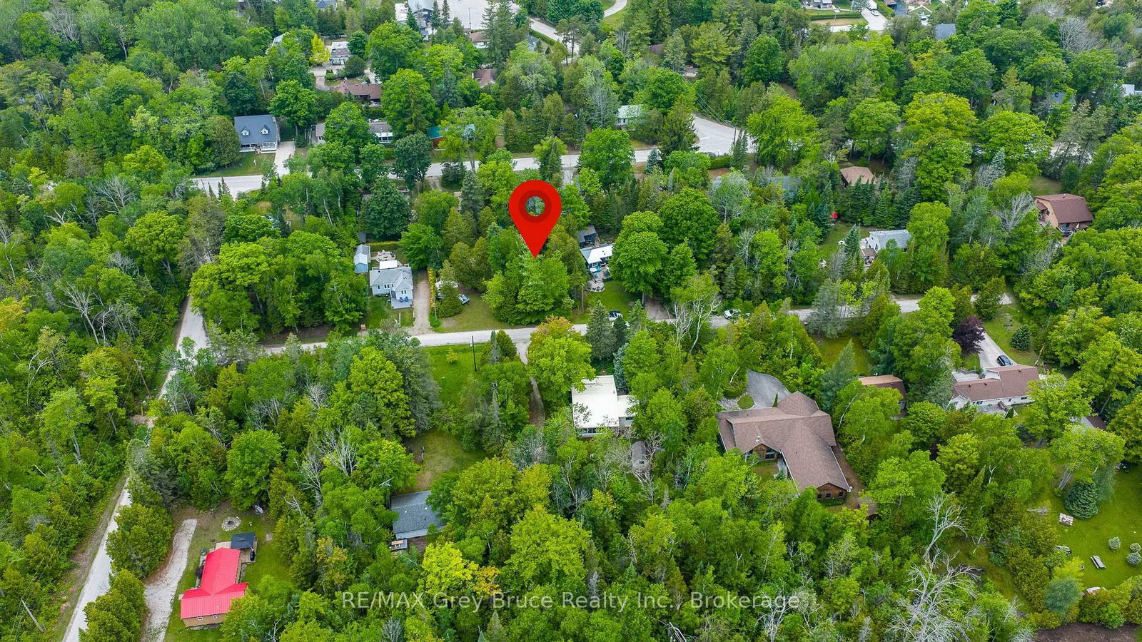 8 Toronto Avenue • South Bruce Peninsula, ON photo 5