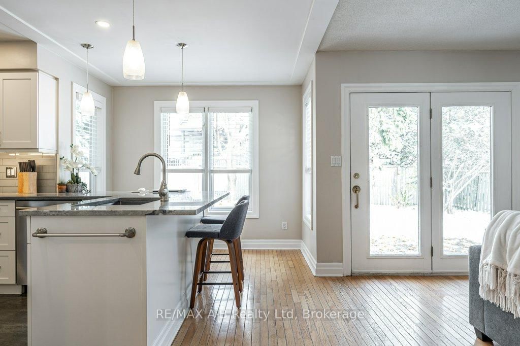 Listing Image 16