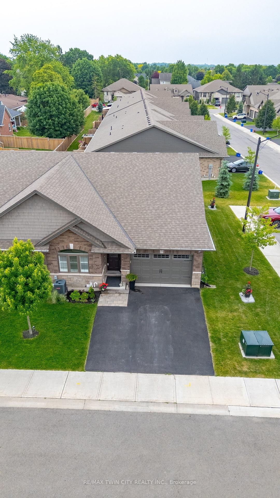 29 Schuyler Street • #51 • Brant, ON photo 4