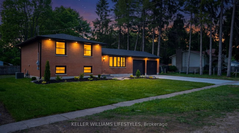 572 Churchill Crescent