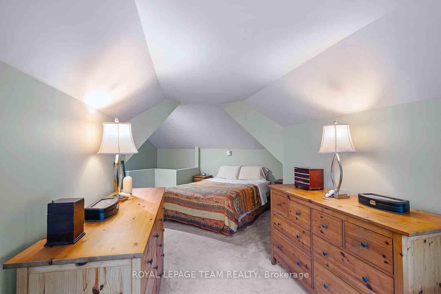 220 Wilbrod Avenue • #2 • Ottawa, ON photo 19