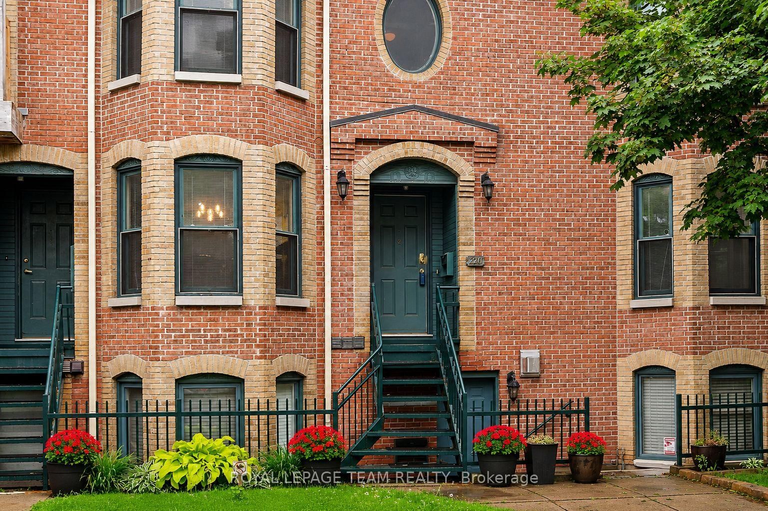 220 Wilbrod Avenue • #2 • Ottawa, ON photo 2