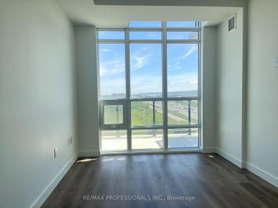 Unit 916 — 461 Green Road — photo 6