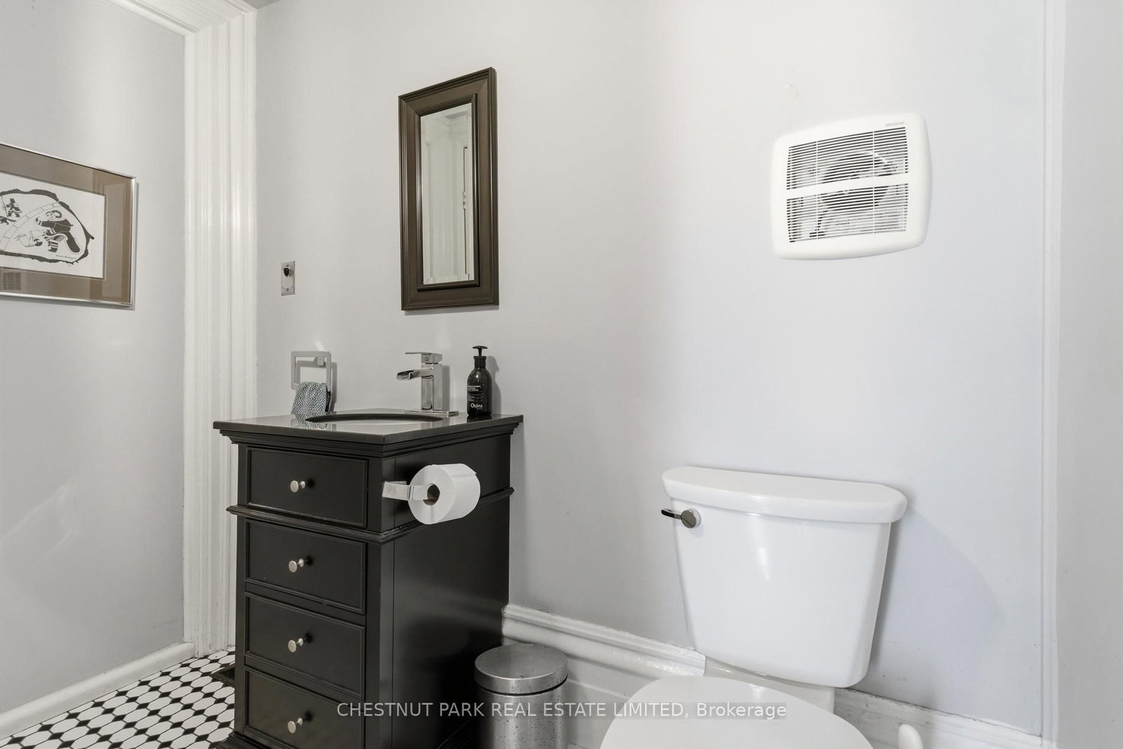 30 Shrewsbury Street • Stratford, ON photo 18