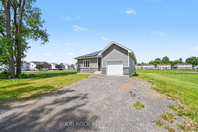 830 Portelance Avenue • Hawkesbury, ON photo 3