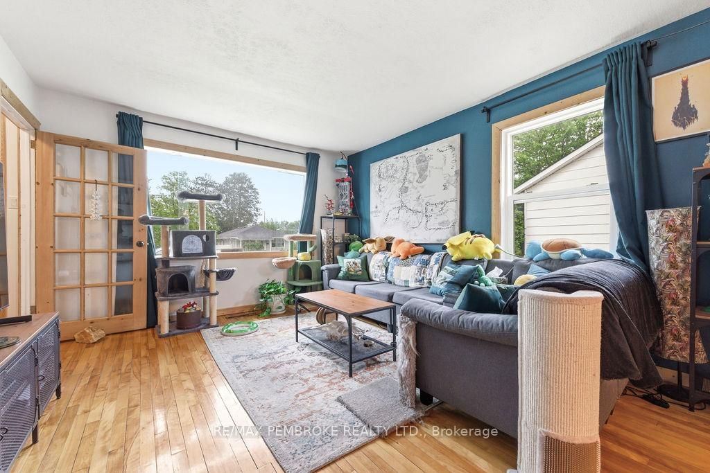 14 Summit Street • Deep River, ON photo 15