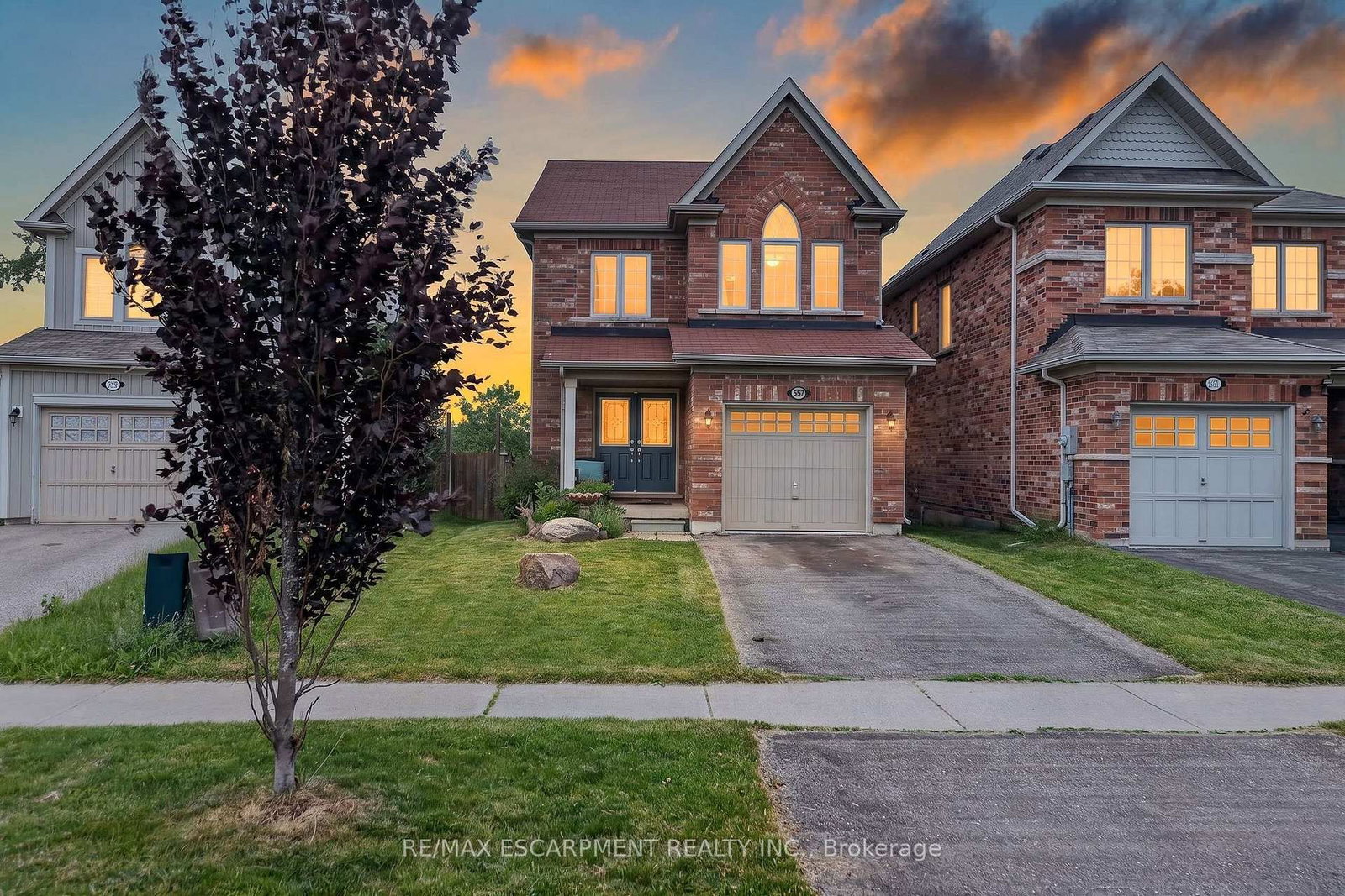 557 Baldwin Crescent • Woodstock, ON photo 1