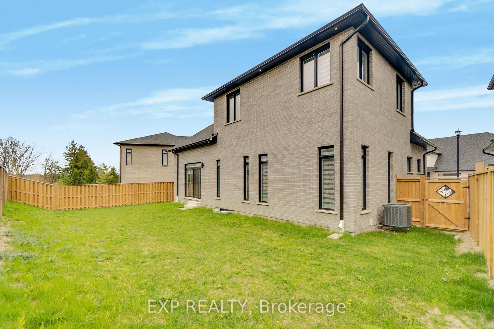 923 Stonecliffe Walk • #5 • Kitchener, ON photo 36