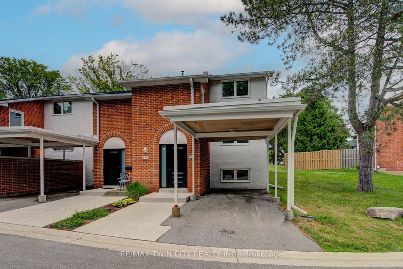 4 - 417 Keats Way